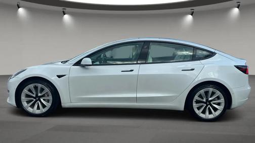Pearl White 2022 Tesla Model 3 Long Range