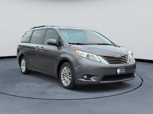2014 Toyota Sienna XLE