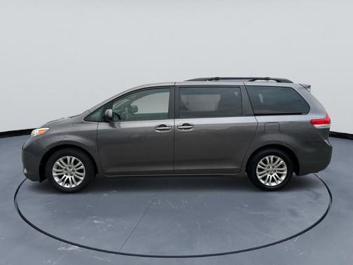 2014 Toyota Sienna XLE