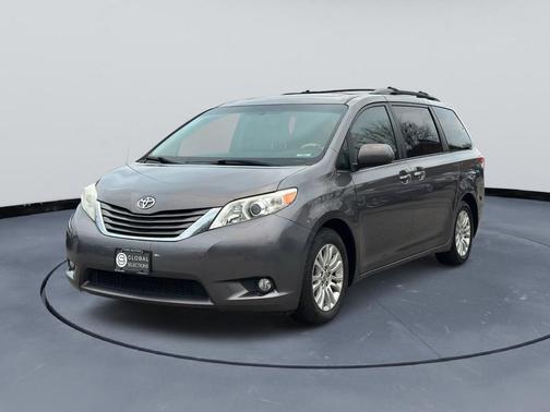 2014 Toyota Sienna XLE