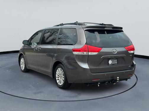 2014 Toyota Sienna XLE