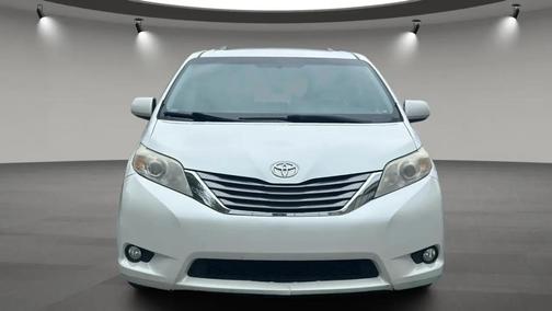 Blizzard Pearl 2015 Toyota Sienna XLE