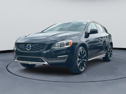 2017 Volvo V60 Cross Country T5 Platinum