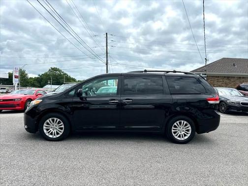 2014 Toyota Sienna XLE