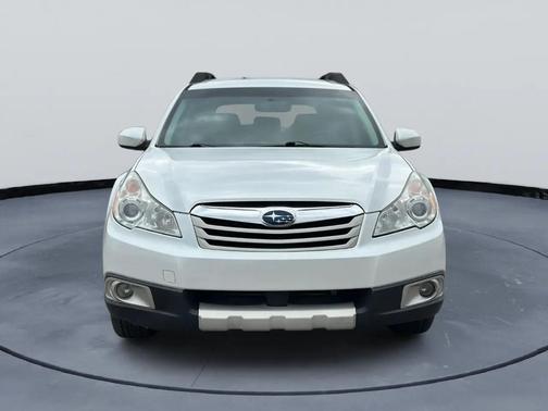 Satin White Pearl 2011 Subaru Outback 3.6 R Limited