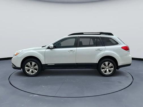 Satin White Pearl 2011 Subaru Outback 3.6 R Limited