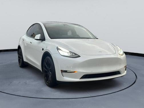 2022 Tesla Model Y Long Range Dual Motor All-Wheel Drive