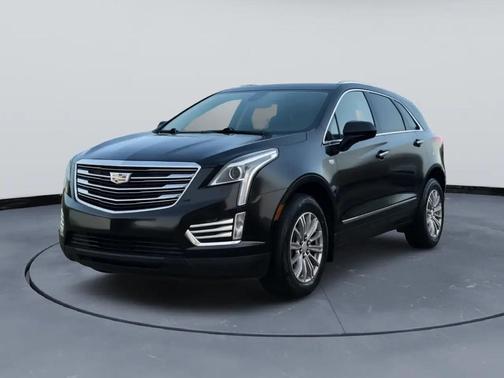 Stellar Black Metallic 2017 Cadillac XT5 Luxury