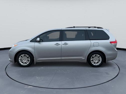 2014 Toyota Sienna XLE