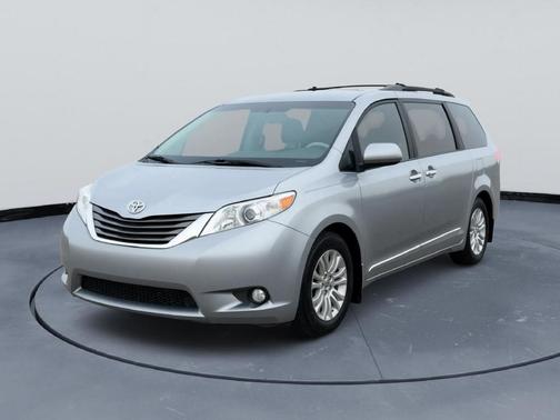 2014 Toyota Sienna XLE