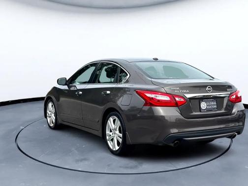 2017 Nissan Altima 3.5 SR