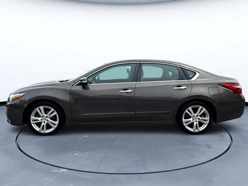 2017 Nissan Altima 3.5 SR