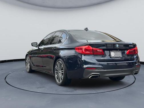 2019 BMW 530 530i