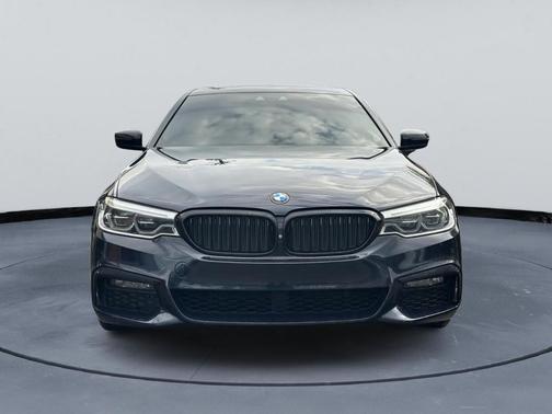 2019 BMW 530 530i