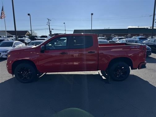 2025 Chevrolet Silverado 1500 Custom