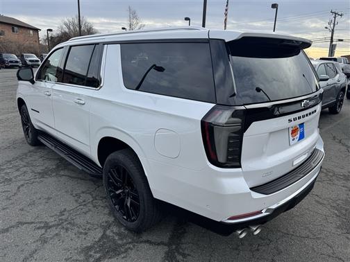 2025 Chevrolet Suburban Premier