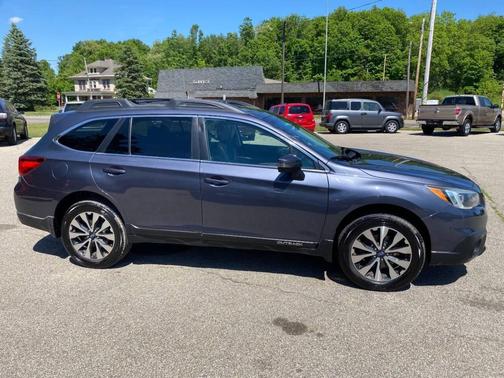 Carbide Gray Metallic 2017 Subaru Outback 3.6R Limited