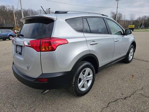 Classic Silver Metallic 2013 Toyota RAV4 XLE