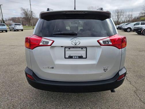Classic Silver Metallic 2013 Toyota RAV4 XLE