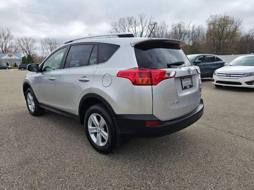 Classic Silver Metallic 2013 Toyota RAV4 XLE