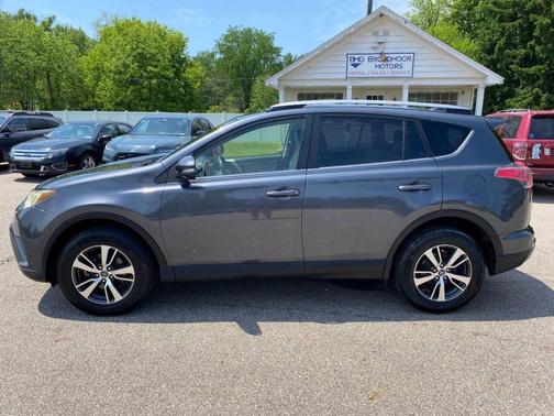 Magnetic Gray Metallic 2017 Toyota RAV4 XLE