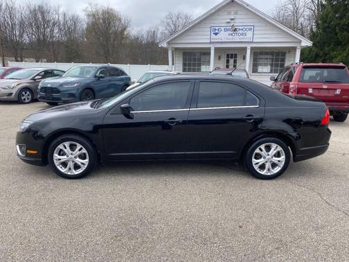 Black 2012 Ford Fusion SE