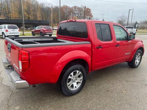 2011 Suzuki Equator Sport