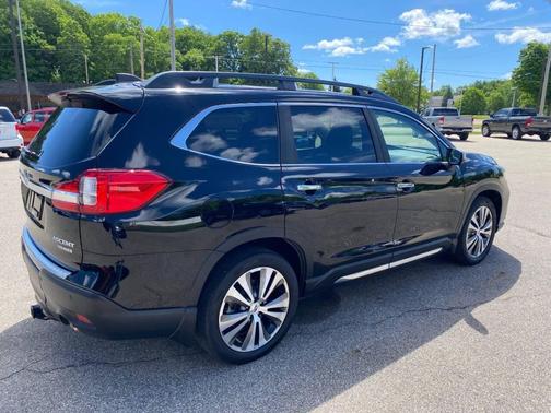 Crystal Black Silica 2022 Subaru Ascent Touring 7-Passenger