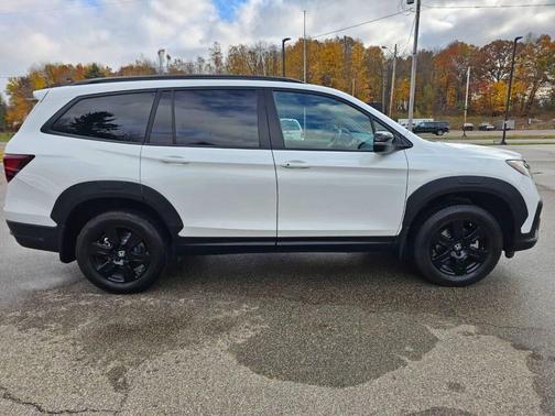 2022 Honda Pilot AWD TrailSport