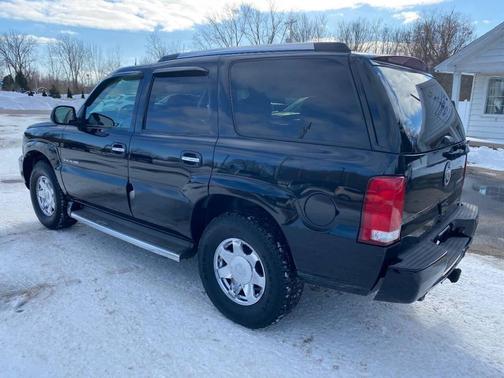 2005 Cadillac Escalade Base
