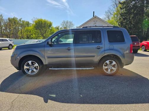 Polished Metal Metallic 2013 Honda Pilot EX