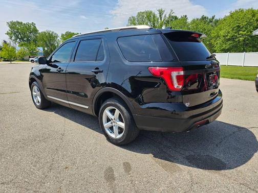 Shadow Black 2016 Ford Explorer XLT