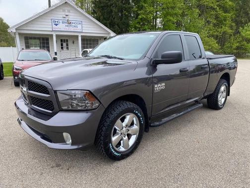 Granite Crystal Metallic Clearcoat 2019 RAM 1500 Express