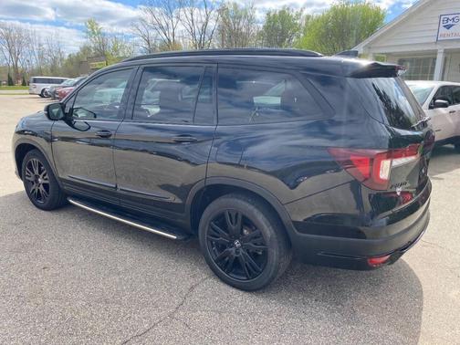 Crystal Black Pearl 2021 Honda Pilot AWD Black Edition