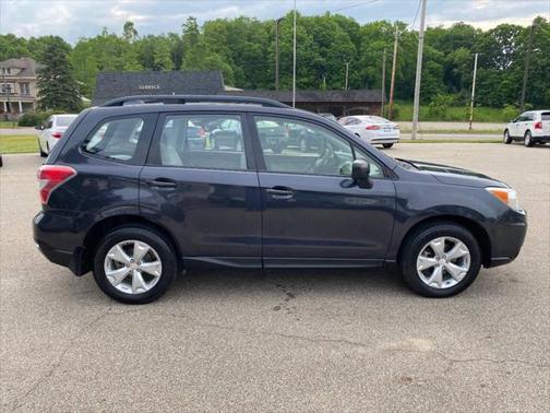 2016 Subaru Forester 2.5i