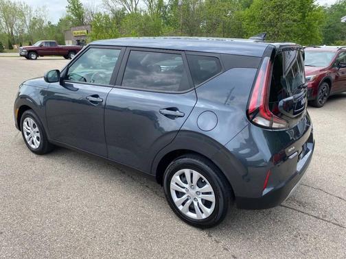 Gravity Gray 2025 Kia Soul LX