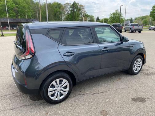 Gravity Gray 2025 Kia Soul LX