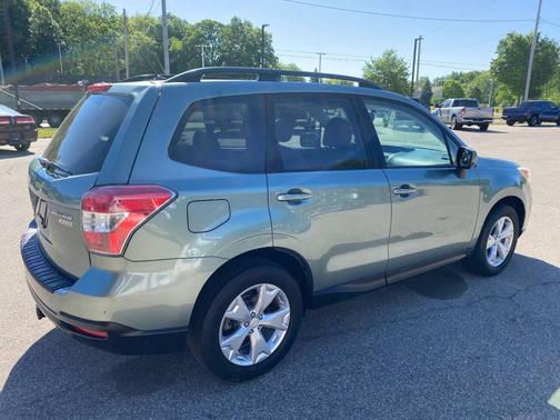 Dark Gray Metallic 2015 Subaru Forester 2.5i Premium