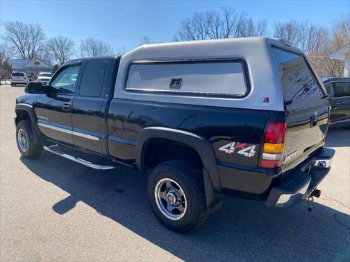2004 GMC Sierra 2500 SLE H/D Extended Cab
