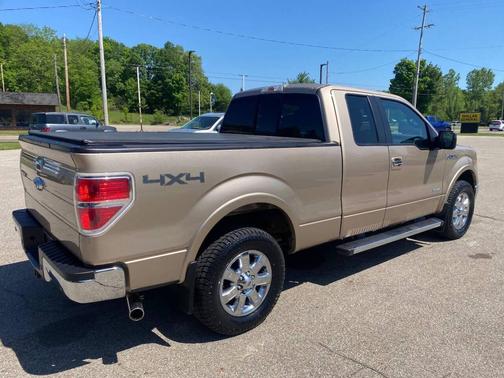Gold 2013 Ford F-150 Lariat