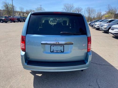 2008 Chrysler Town & Country LX