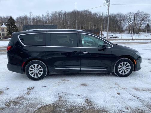 2018 Chrysler Pacifica Touring-L Plus