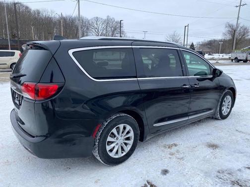 2018 Chrysler Pacifica Touring-L Plus