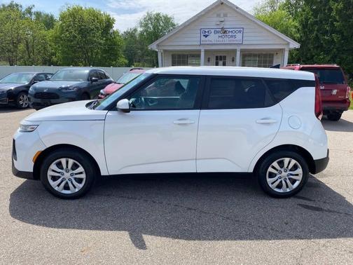 Snow White Pearl 2020 Kia Soul LX