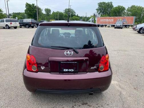 2005 Scion xA Base 4dr Hatchback