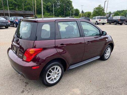 2005 Scion xA Base 4dr Hatchback