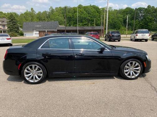 2017 Chrysler 300 Limited