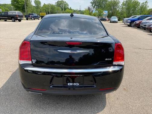 2017 Chrysler 300 Limited