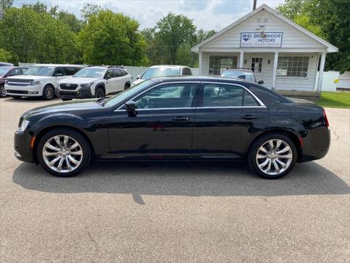 2017 Chrysler 300 Limited