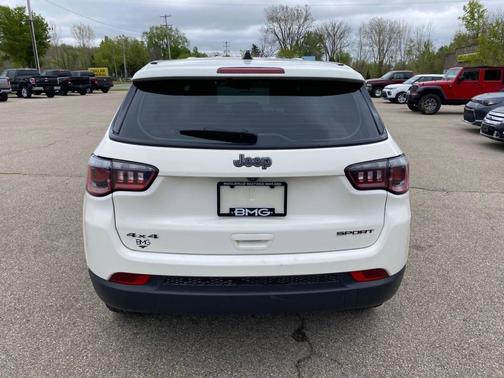 White Clearcoat 2019 Jeep Compass Sport